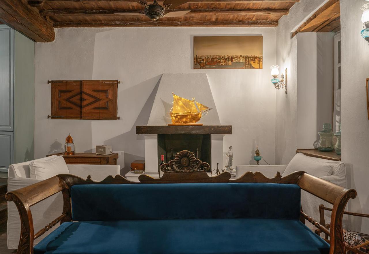 The 1813 Painter'S Villa By Neuvel Galaxídhion Esterno foto