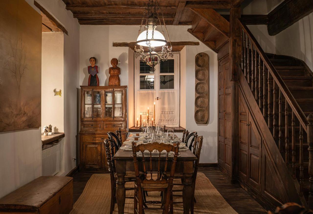 The 1813 Painter'S Villa By Neuvel Galaxídhion Esterno foto