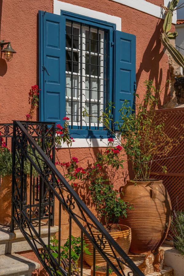 The 1813 Painter'S Villa By Neuvel Galaxídhion Esterno foto